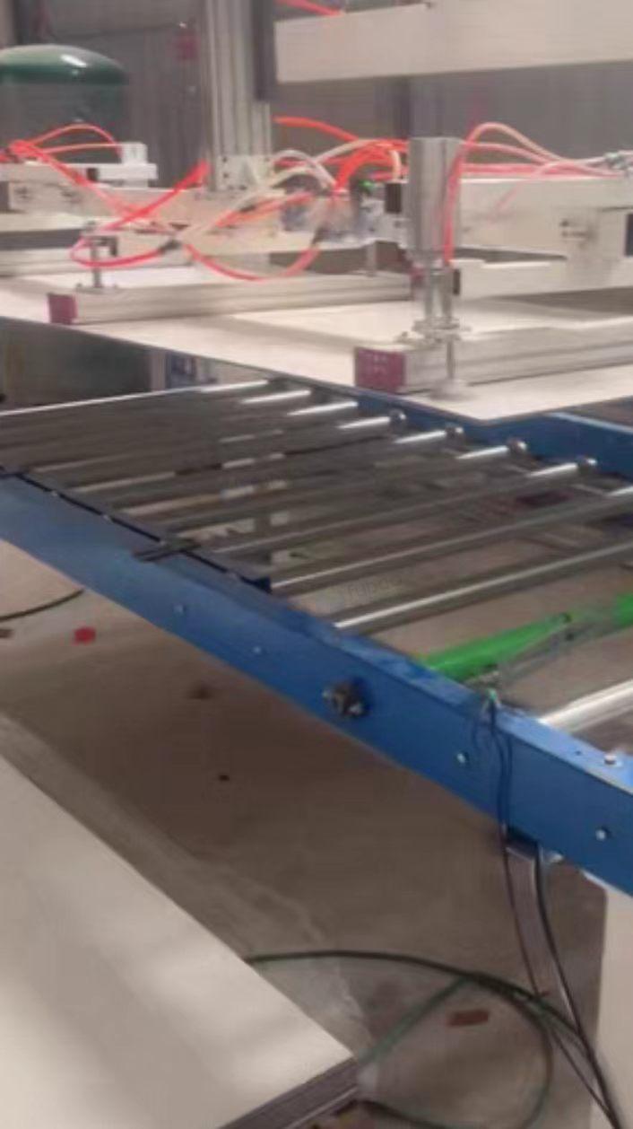 商丘市地区工厂处理木饰面冷贴机、自动上料机