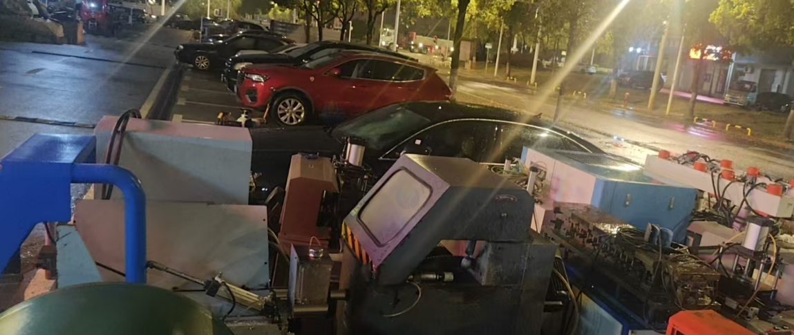 长沙市地区处理多台断桥门窗设备