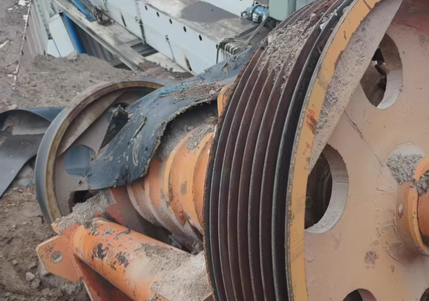 成都市地区处理750鄂破、含1149直线给料机、启动柜、配套电机 