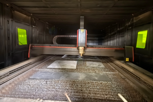 苏州市地区工厂处理深圳迪能D-WIN2040FCCBD6600W光纤激光切割机