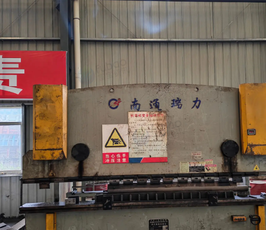 黔南市地区工厂处理机床设备一批