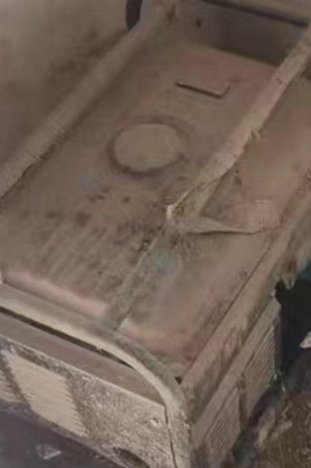 濮阳市地区处理两台饲料打料机、不锈钢料槽、汽油发电机