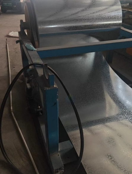 宜宾市地工厂区处理风管生产二线、角铁法兰冲孔机