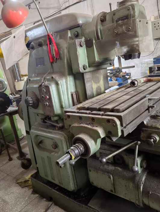 沈阳地区处理北京一机床 X62W 万能升降台铣床