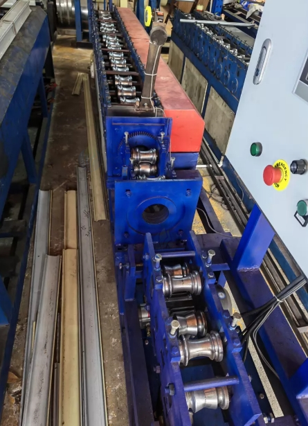 佛山市地区处理四台卷闸机