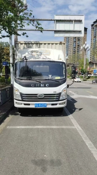 成都市地区处理4.2米厢货带尾板