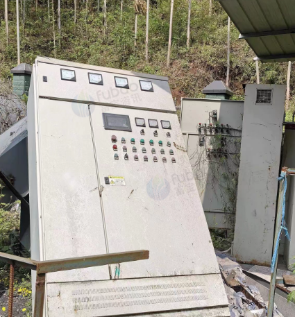 重庆地区处理大型离心风机、立式螺旋给料机、混凝土搅拌主机、振动筛、布袋除尘器、低压配电柜等设备