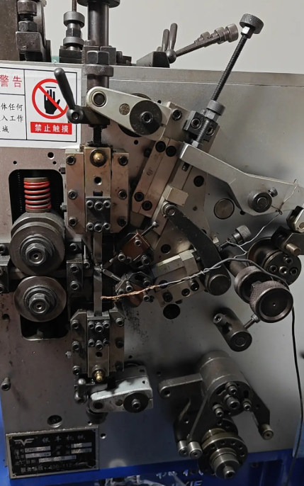 温州市地区工厂处理压簧机