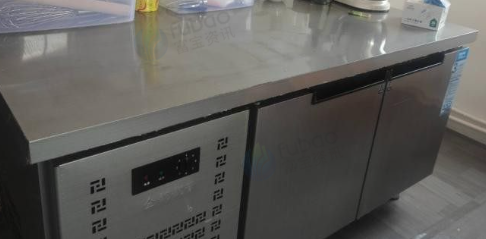 昭通市地区店铺处理操作台、双温冰柜、烤箱