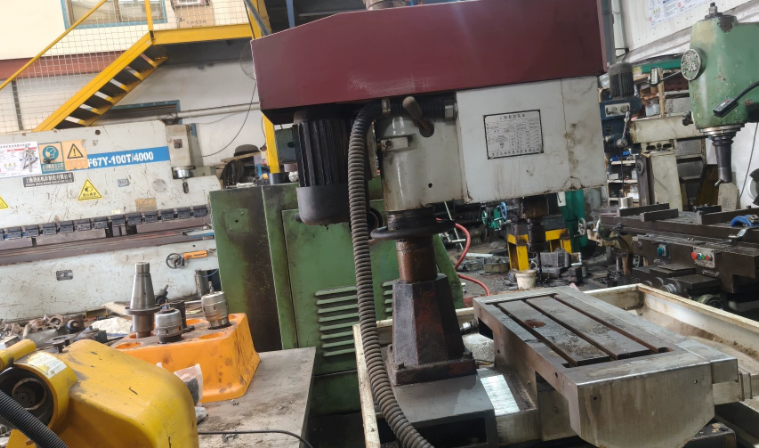 南通市地区工厂处理浙江仙湖三轴数控4720钻床