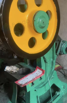 揭阳市地区五金店处理30吨冲床