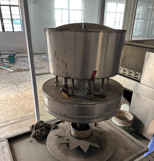 无锡市地区工厂处理酿酒设备一批