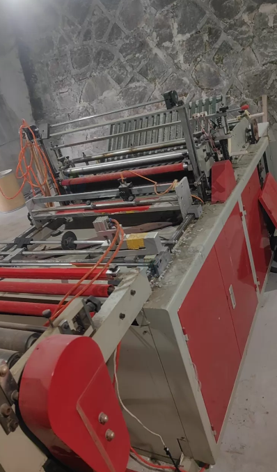 金华地区处理Opp制袋机，PE拉链袋机，熔边机，折边机，空压机