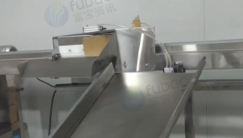 临沂市地区食品厂处理2台四头成型机 8米油炸锅 3层冷却带 速贝包装机 拌料锅 理料线等小麻花全套设备