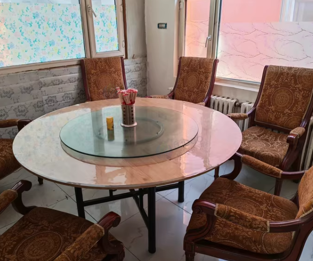 长春市地区处理饭店餐桌椅子设备