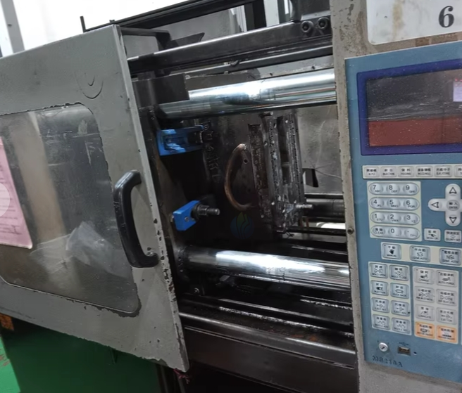 佛山市地区处理震德120变量泵耀威90M6注塑机