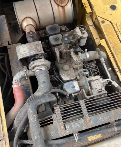 广州市地区处理小松200-7挖掘机