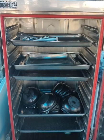 青岛市地区个人处理发酵机，蒸发箱，压面机，压面机等