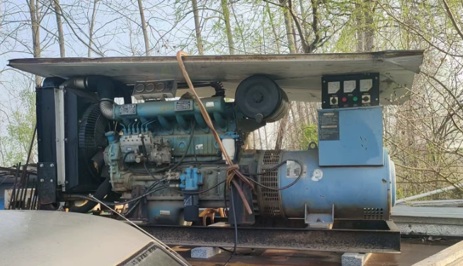 扬州市地区工厂处理100KW柴油发电机组2台