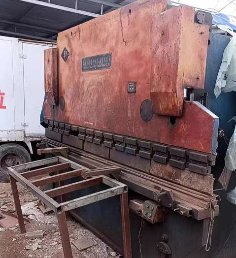 徐州市地区工厂处理100吨3.2m折弯机