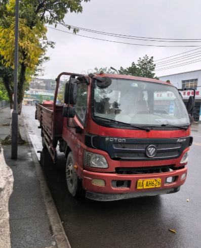 成都市地区处理福田欧马可3五米二平板车