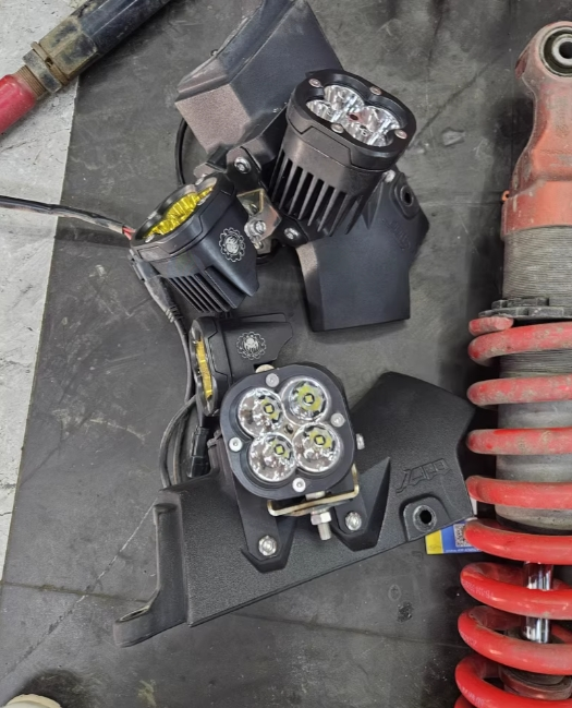 昌吉地区处理坦克400科曼压缩回弹可调氮气减震