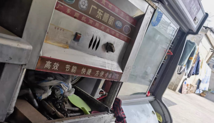 泰州市地区处理商用面馆餐具、冷柜、蒸煮炉、燃气蒸包炉