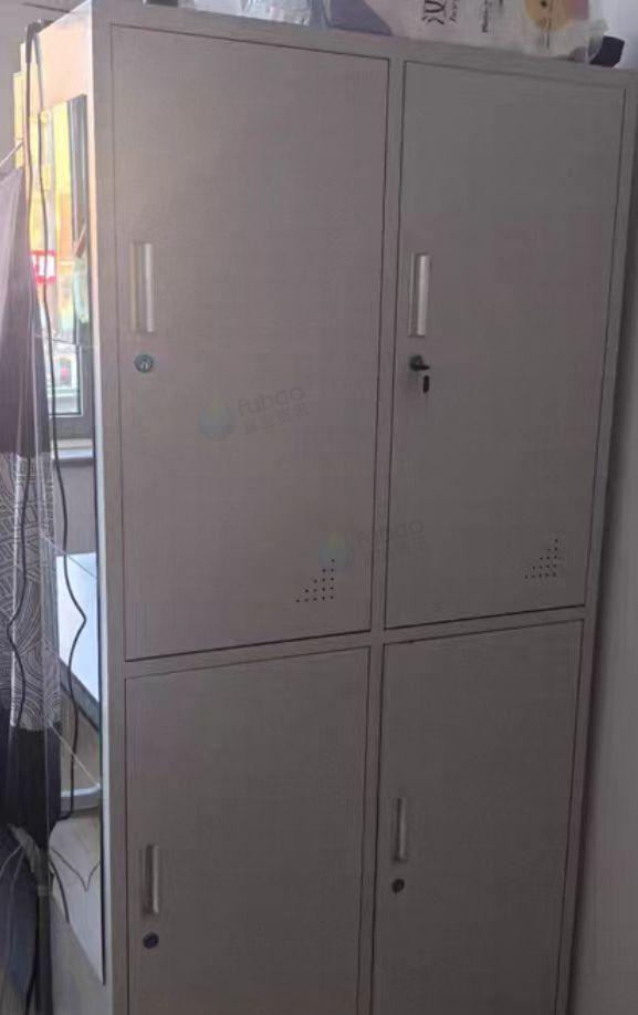 锡林郭勒盟地区处理19个员工更衣柜、30个灭火器、3台台式电脑、18套热水器、30套上下铺、6套空调