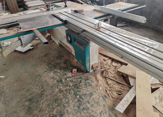 菏泽市地区处理封边机、开料机、精密锯等整厂设备