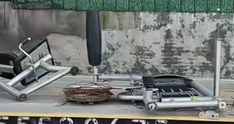 阜阳市地区处理1300破碎机、1200撕碎机、现代挖机、地磅、250变压器、抓夹机等设备