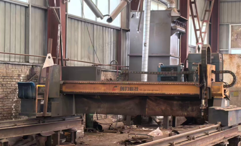 保定市地区处理等离子切割机、火焰切割机、卷板机