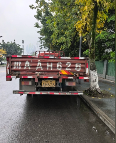 成都市地区处理福田欧马可3五米二平板车