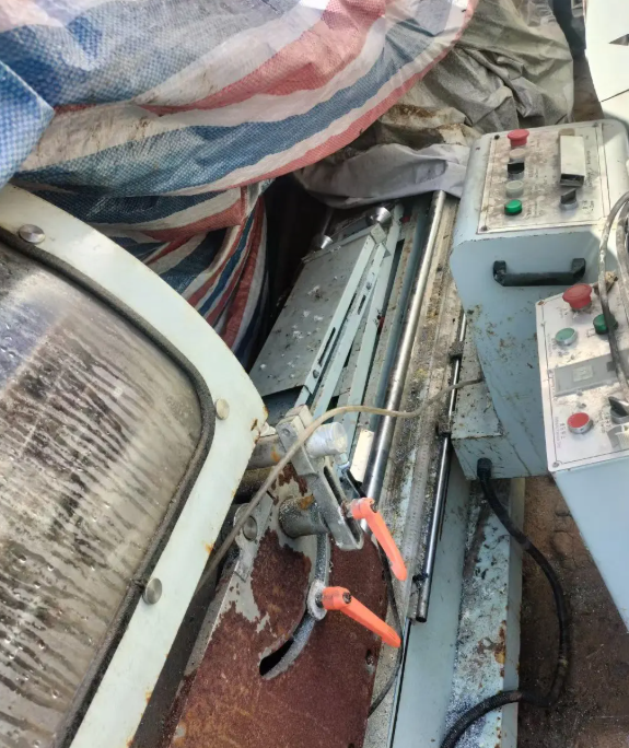 郑州市地区工厂处理断桥铝加工设备一批