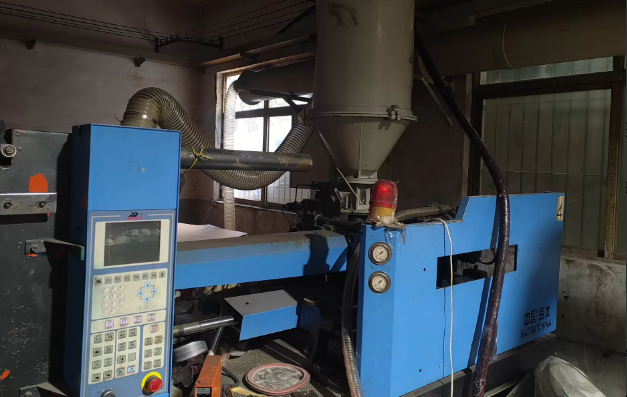 常州市地区工厂处理注塑机3台