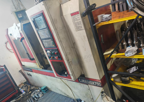 苏州市地区工厂处理沈阳5085数控车床1台、沈工40液压卡盘车床1台