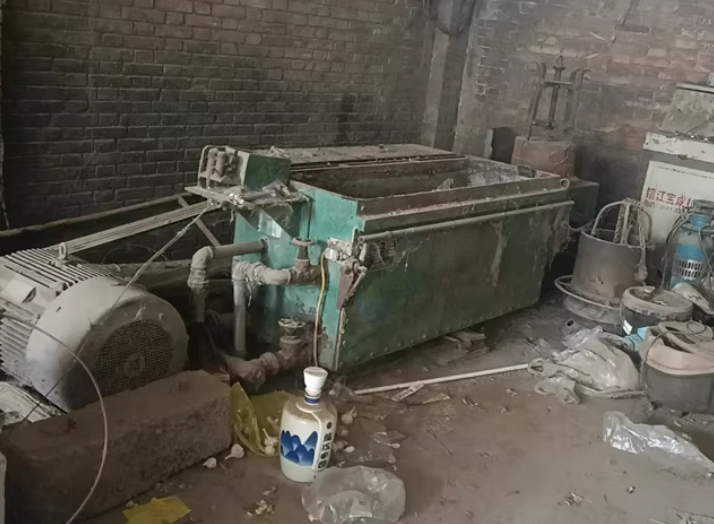 新乡市地区处理13-360水箱拔丝机、一台大水箱12一560、一组干拉六连冠