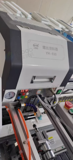 宁波市地区处理做中央空调出风口设备4台