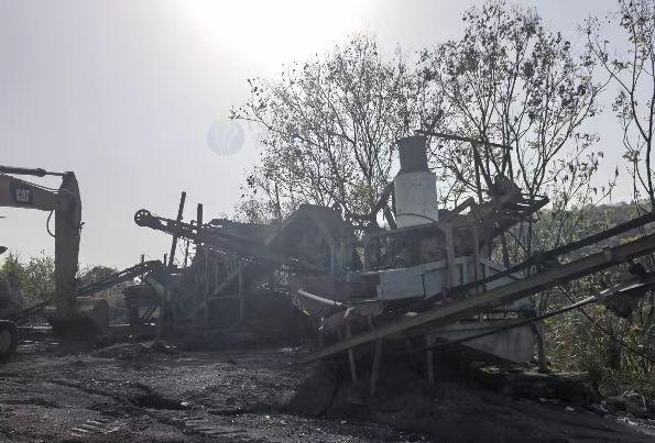 宜昌市地区处理老式变压器、地磅、碎石设备、移动破、对滚设备等