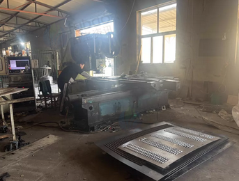 衡水市地区处理40吨扬力深喉1米冲床+远大2.5米伺服平板送料机