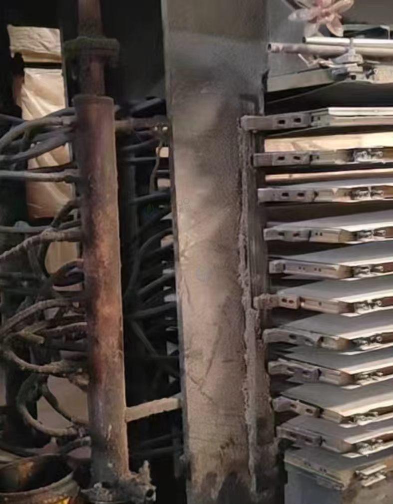 张掖市地区转行处理热压机、锅炉、翻板机、自动锯、滚胶机等设备