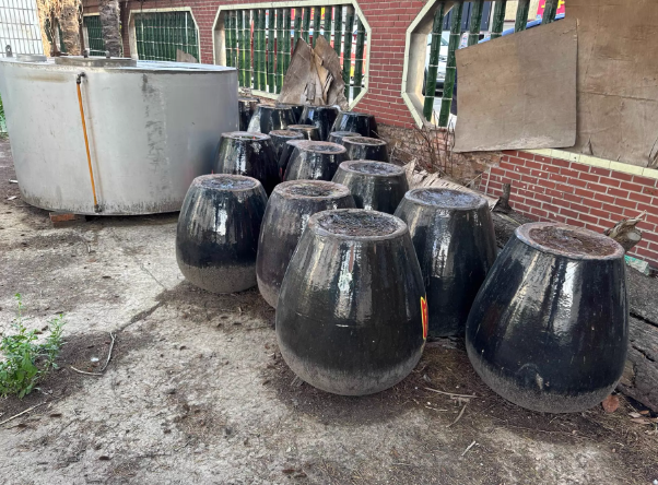 无锡市地区工厂处理酿酒设备一批