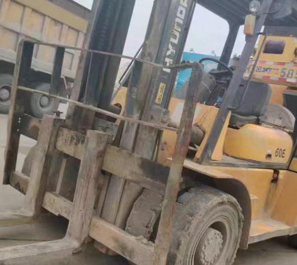 南阳市地区处理现代6吨叉车