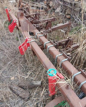 双鸭山地区处理仿形五铧犁