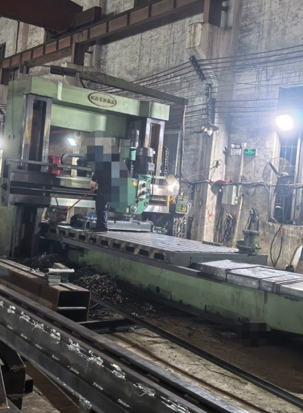 佛山市地区工厂处理重型龙门铣床4米*2米