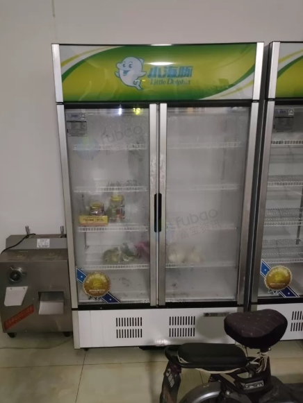 青岛市地区处理立式保鲜柜，切羊肉卷机，大冷柜，绞肉机等