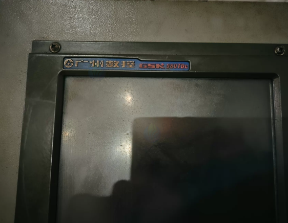 苏州市地区工厂处理宝鸡车床1台、张家港华明机械塑料板下料机1台