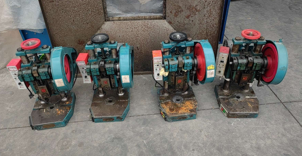 宁波地区处理1吨小冲床多台