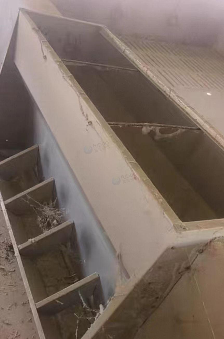 濮阳市地区处理两台饲料打料机、不锈钢料槽、汽油发电机