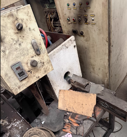 徐州市地区工厂处理350KW电炉一套