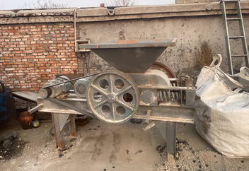 保定市地区处理25*40的对滚破碎机